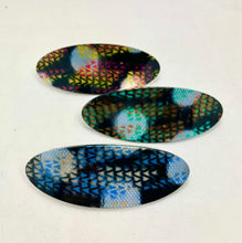 Load image into Gallery viewer, Abstract Oval French Barrette
