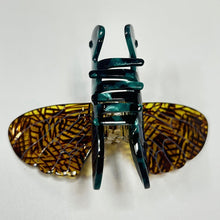 Load image into Gallery viewer, Green Bee Jaw
